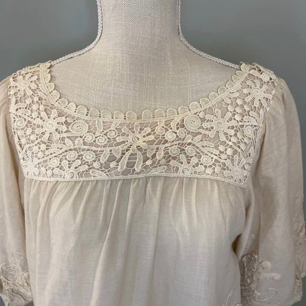 Sundance Lace & Embroiled Boho Top - Picture 3 of 6